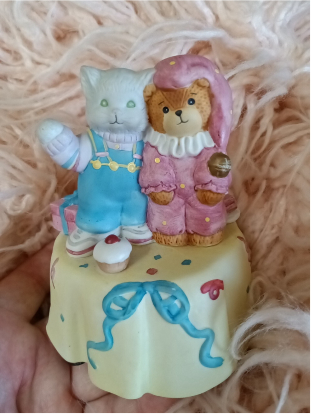 Lucy & Me Ruffles & Birthday Bear Musical Figurine Lucy Rigg 1988 Plays Music
